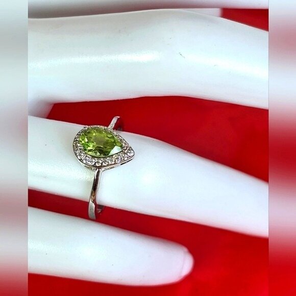 925 Sterling Silver Jewelry Set with Natural Freshwater Pearl & Peridot Gem - Picture 4 of 7